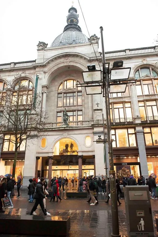Cityantwerp Een Oase Van Rust Direct Achter De Meir Apartment