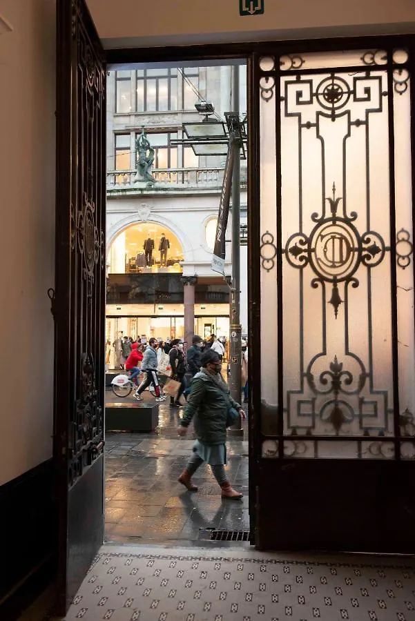 Cityantwerp Een Oase Van Rust Direct Achter De Meir Apartment