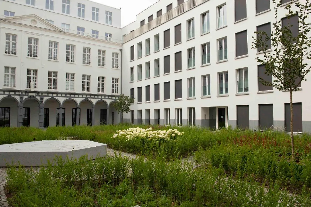 Cityantwerp Een Oase Van Rust Direct Achter De Meir Apartment