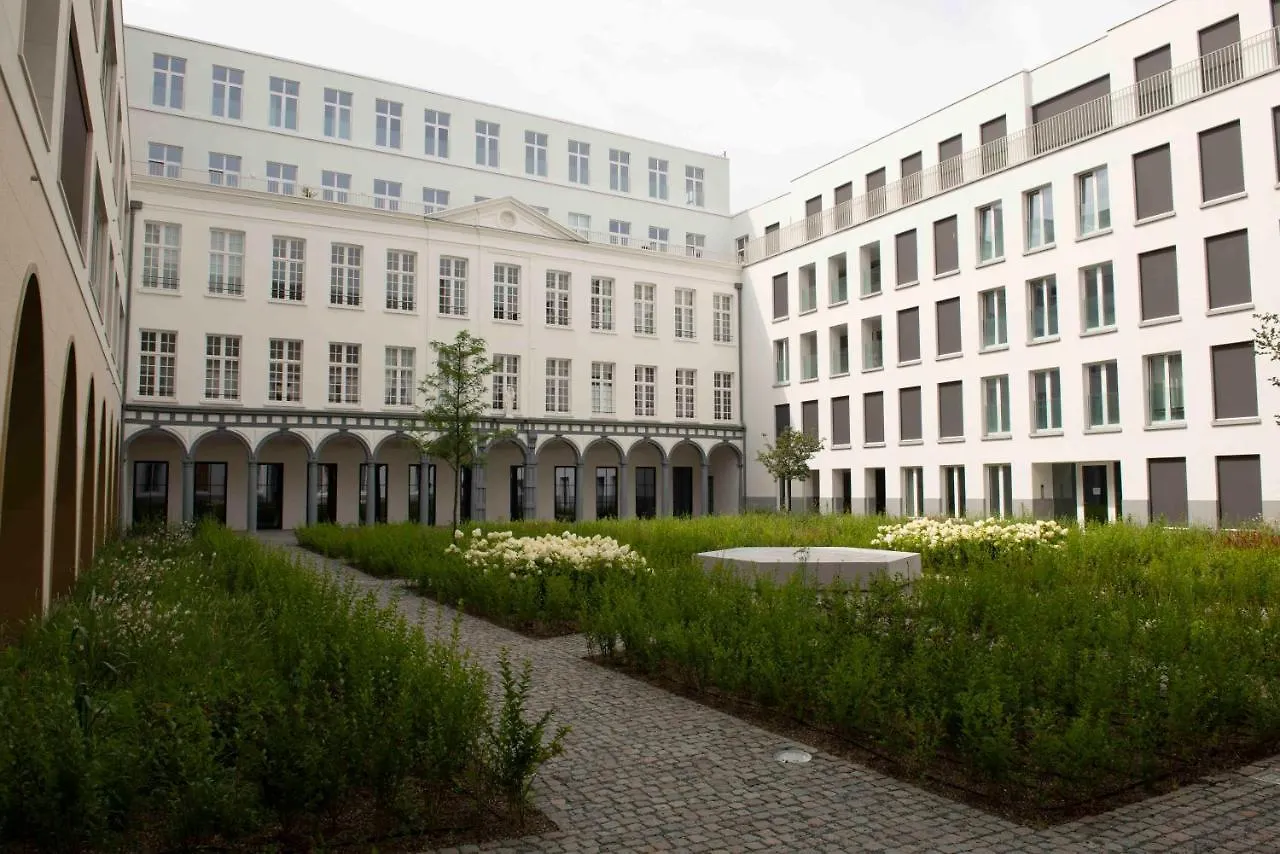 Cityantwerp Een Oase Van Rust Direct Achter De Meir Apartment